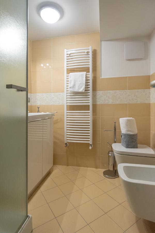 Dolomiapartments - Appartamento Orso Bruno Predazzo Exteriér fotografie